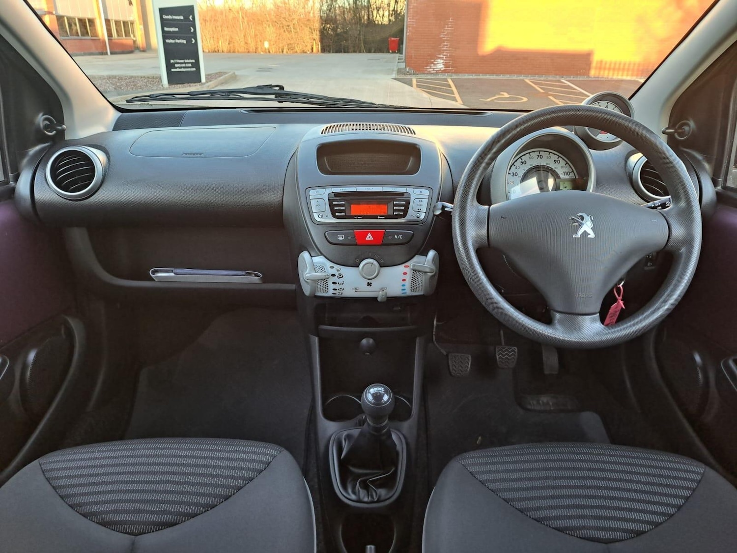 Used Peugeot 107 2014 for sale - 77097372: Photo 14