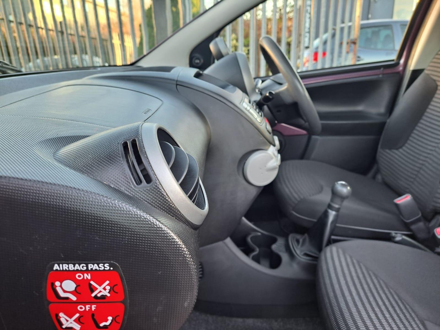 Used Peugeot 107 2014 for sale - 77097372: Photo 15