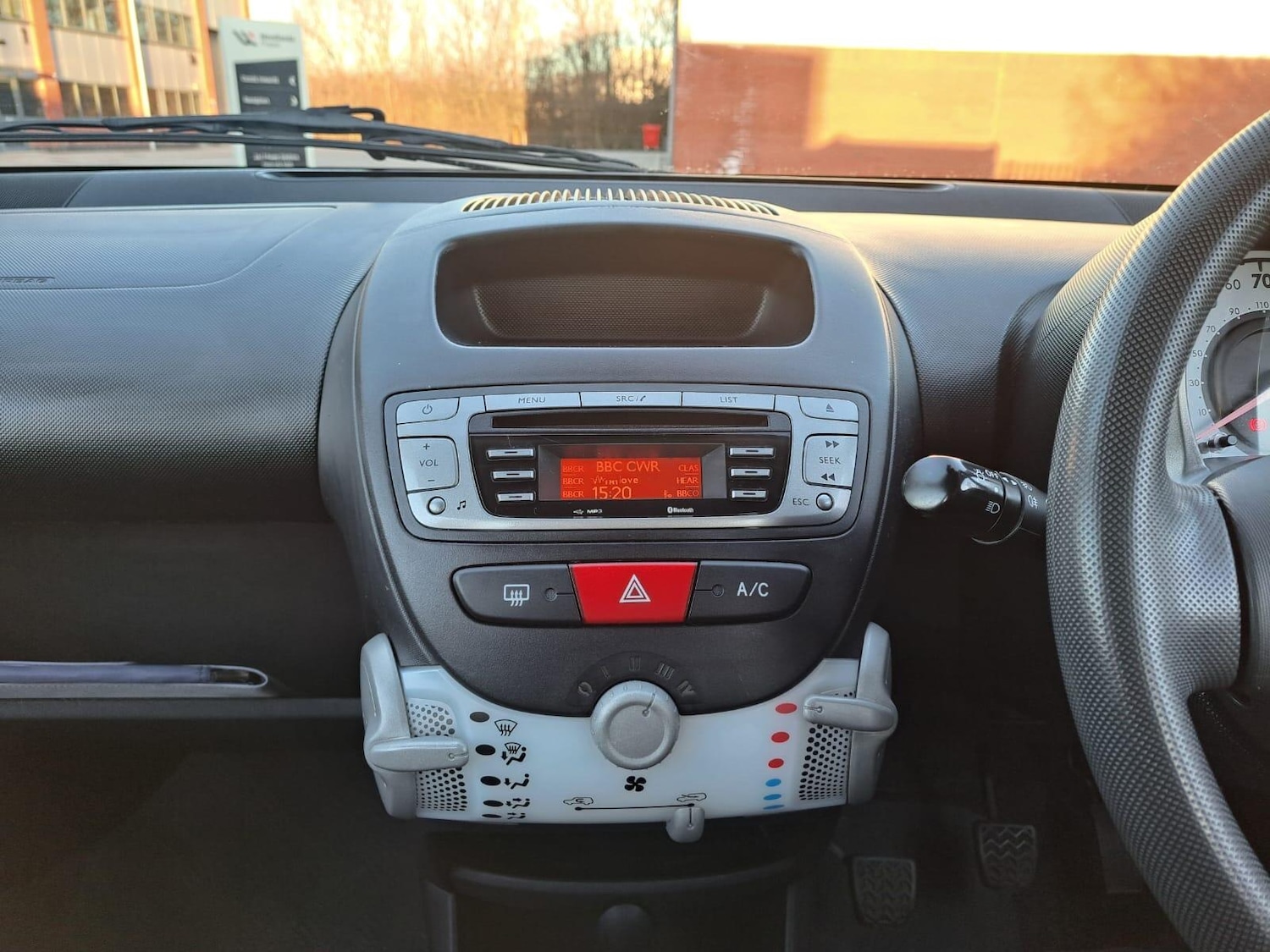 Used Peugeot 107 2014 for sale - 77097372: Photo 28