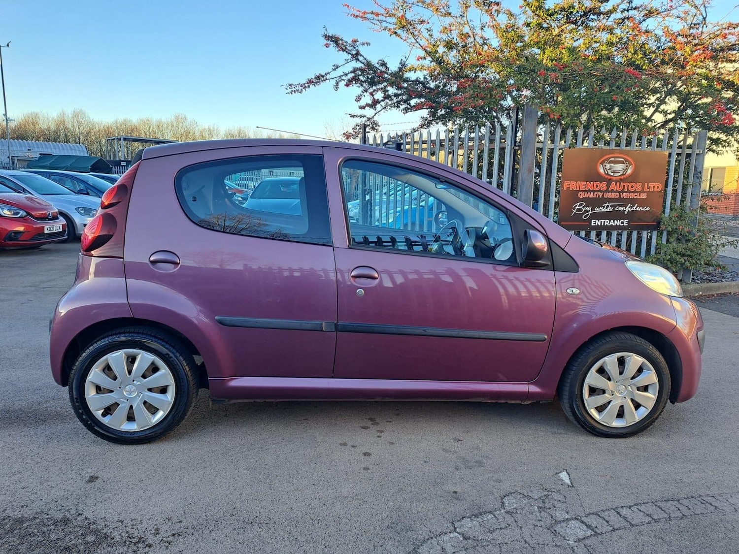 Used Peugeot 107 2014 for sale - 77097372: Photo 3