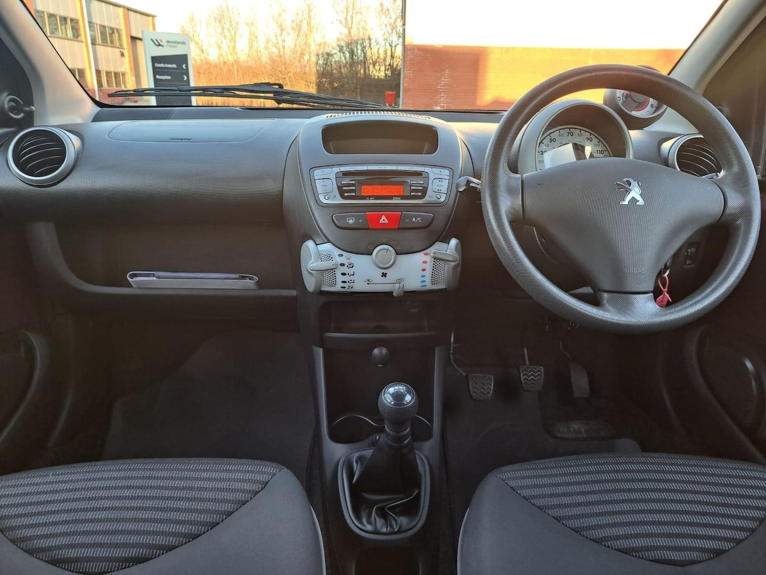 Used Peugeot 107 2014 for sale - 77097372: Photo 34