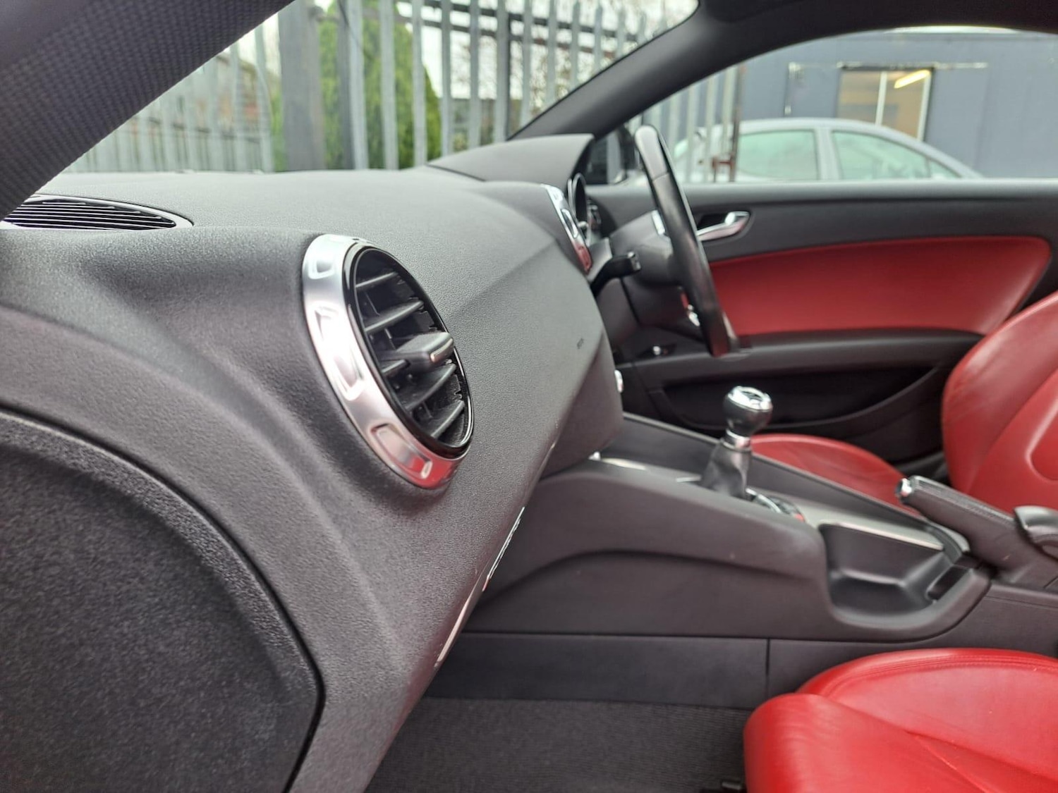 Used Audi TT 2011 for sale - 77387157: Photo 14