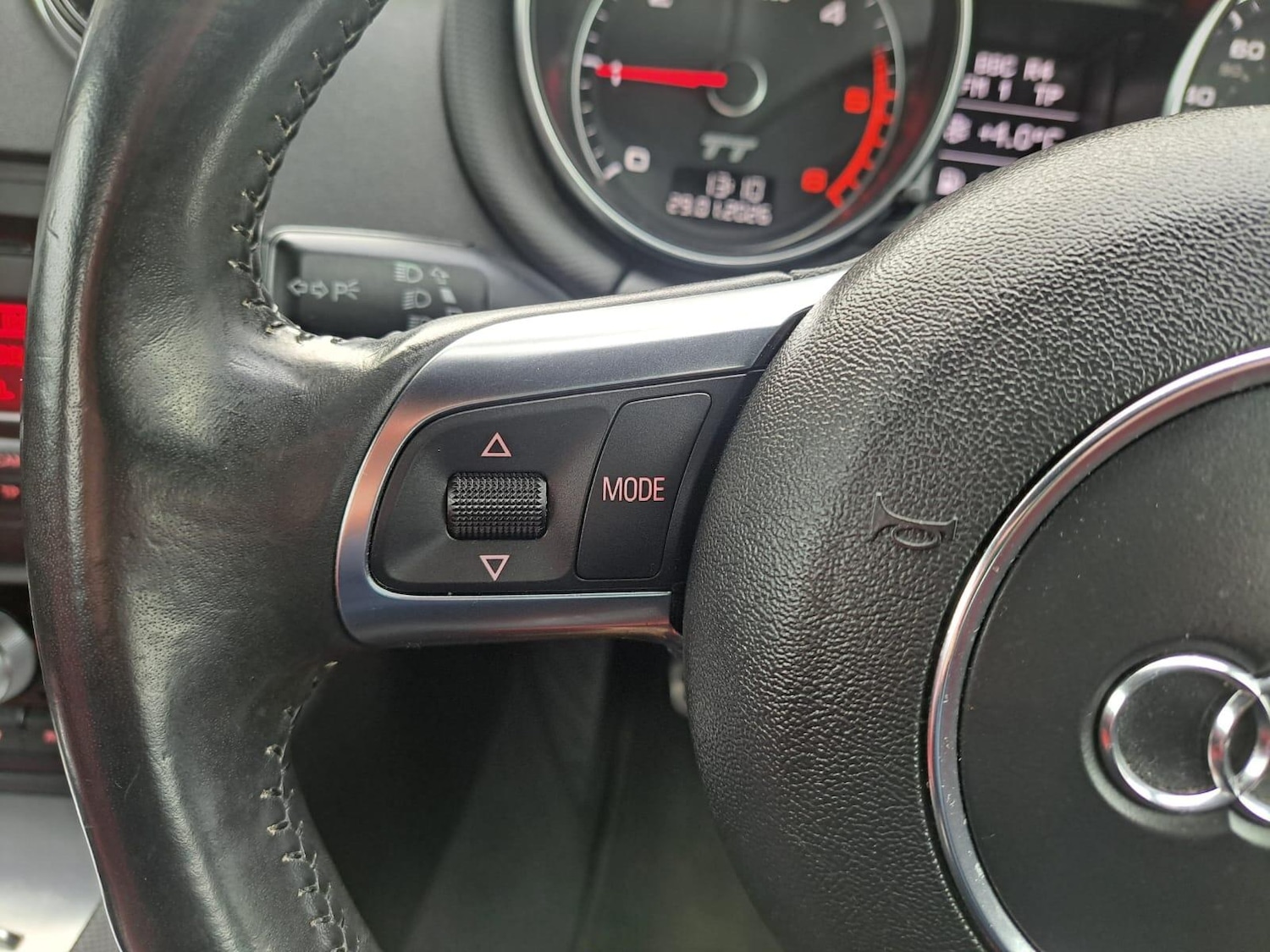 Used Audi TT 2011 for sale - 77387157: Photo 22