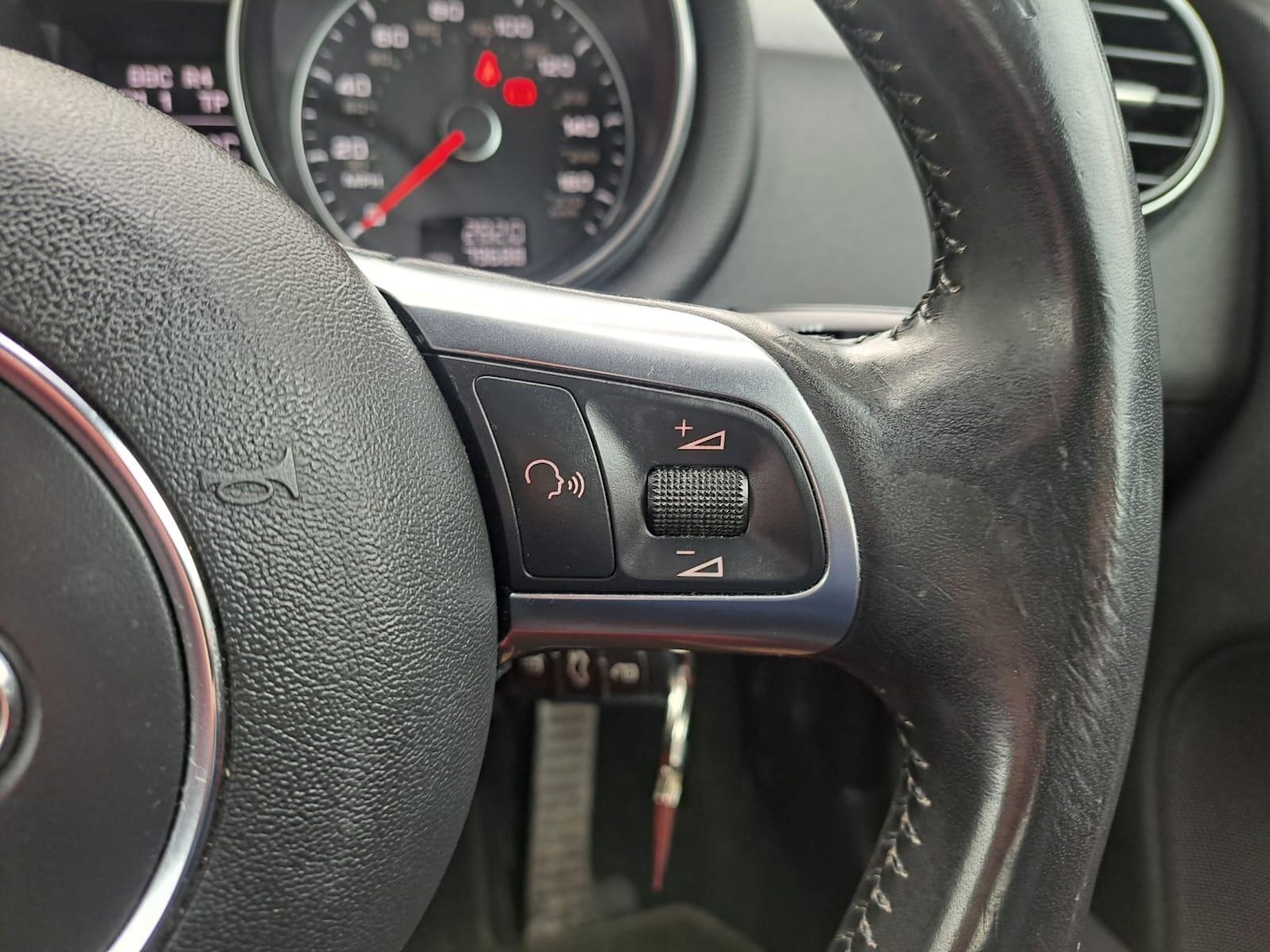 Used Audi TT 2011 for sale - 77387157: Photo 23