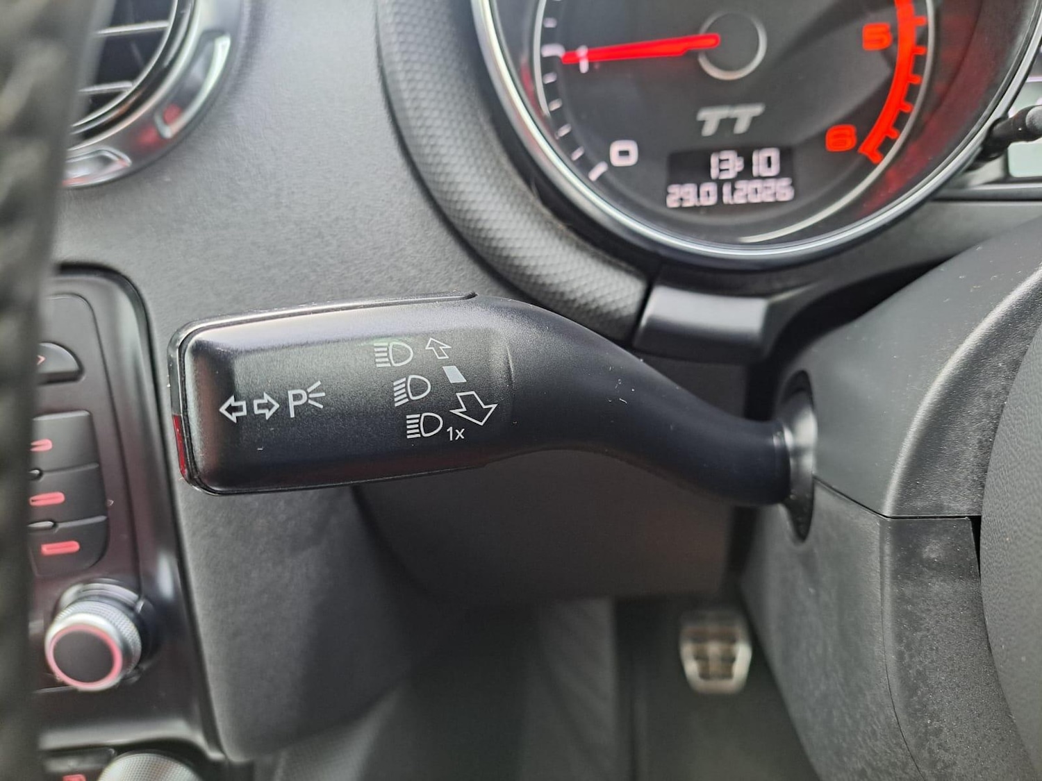 Used Audi TT 2011 for sale - 77387157: Photo 24