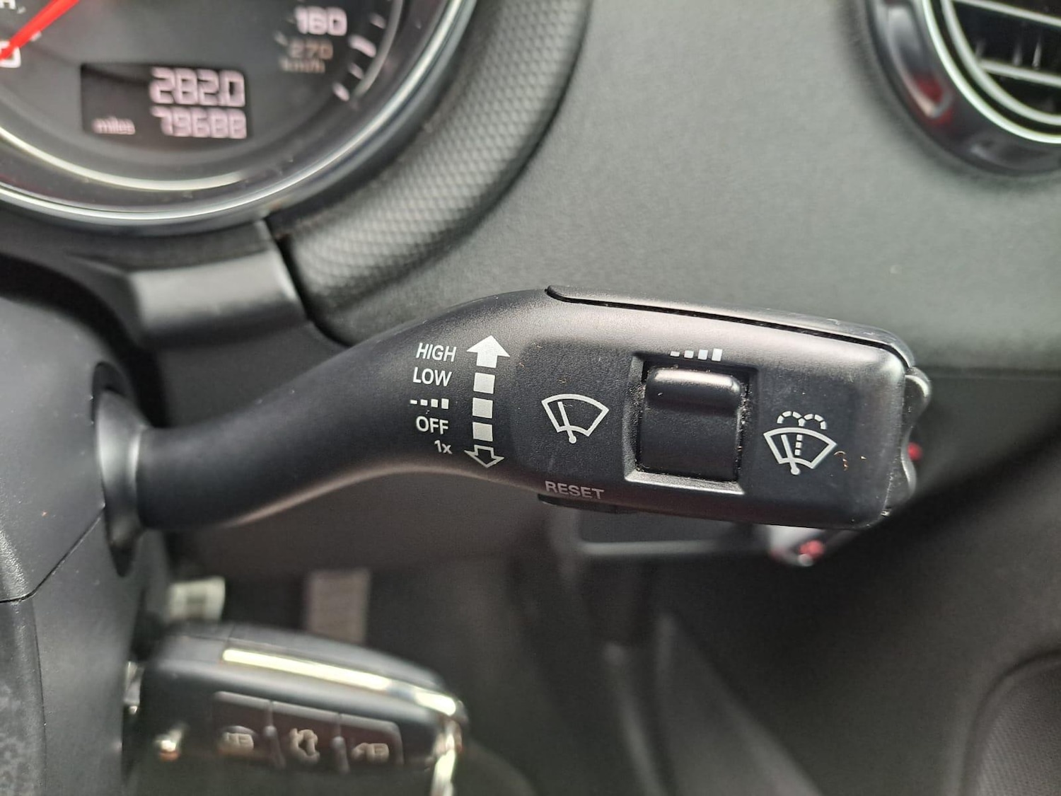 Used Audi TT 2011 for sale - 77387157: Photo 25