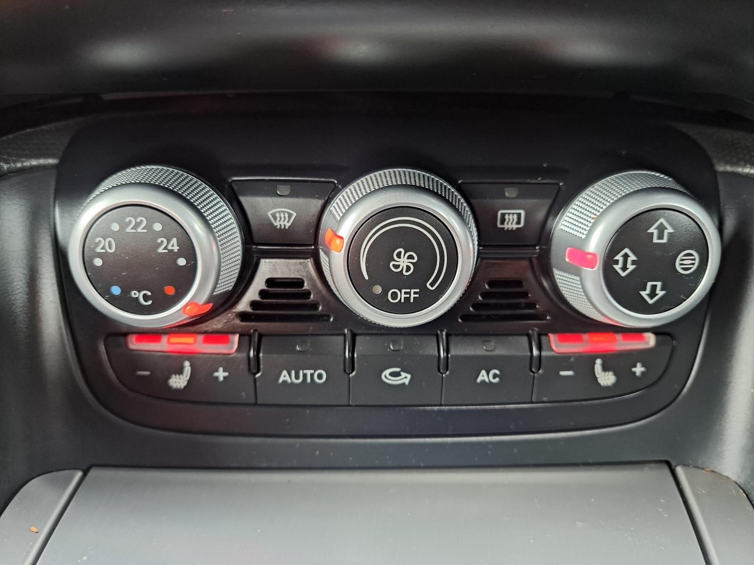 Used Audi TT 2011 for sale - 77387157: Photo 34