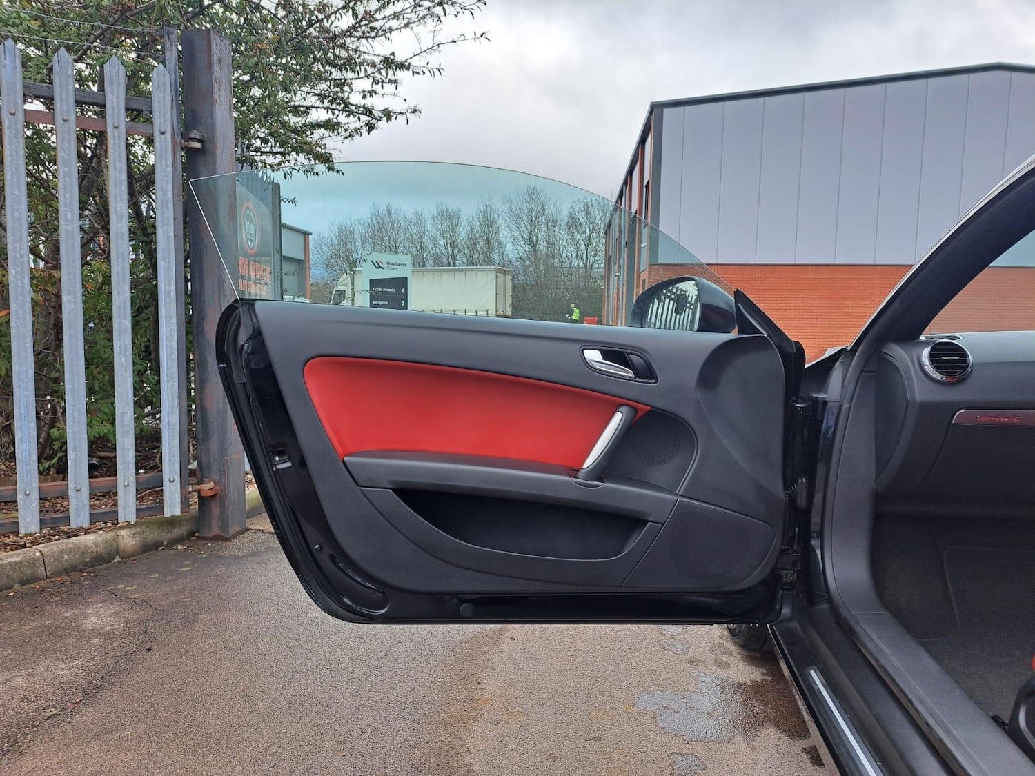 Used Audi TT 2011 for sale - 77387157: Photo 48