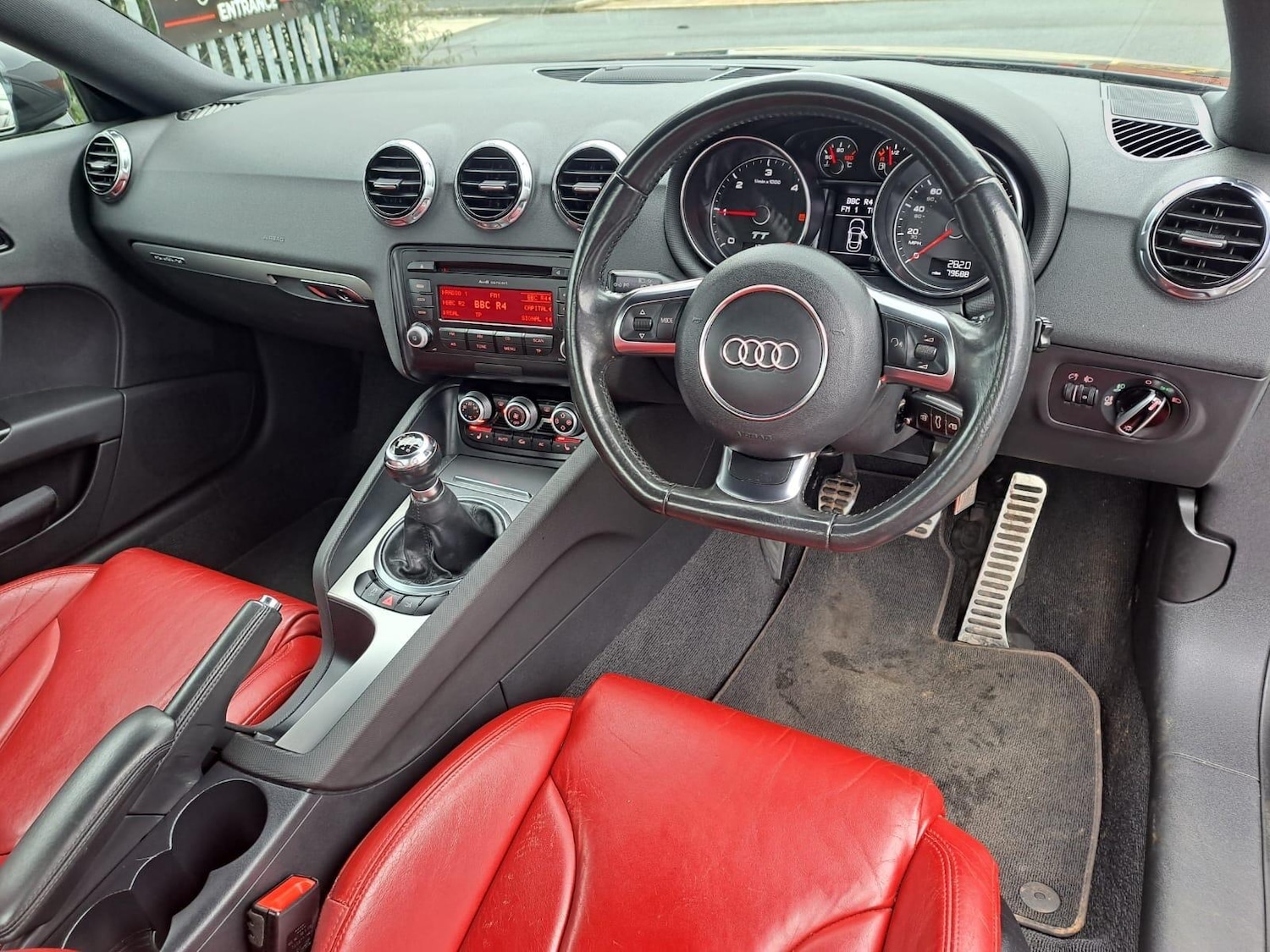 Used Audi TT 2011 for sale - 77387157: Photo 9