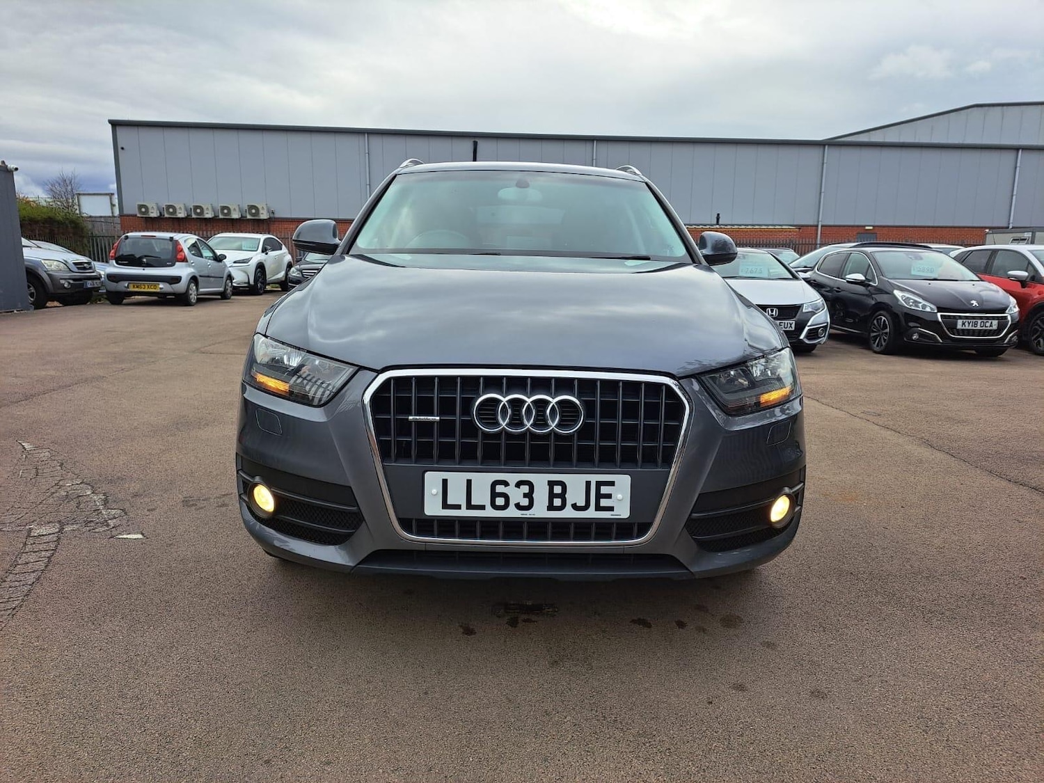 Used Audi Q3 2013 for sale - 76337155: Photo 2