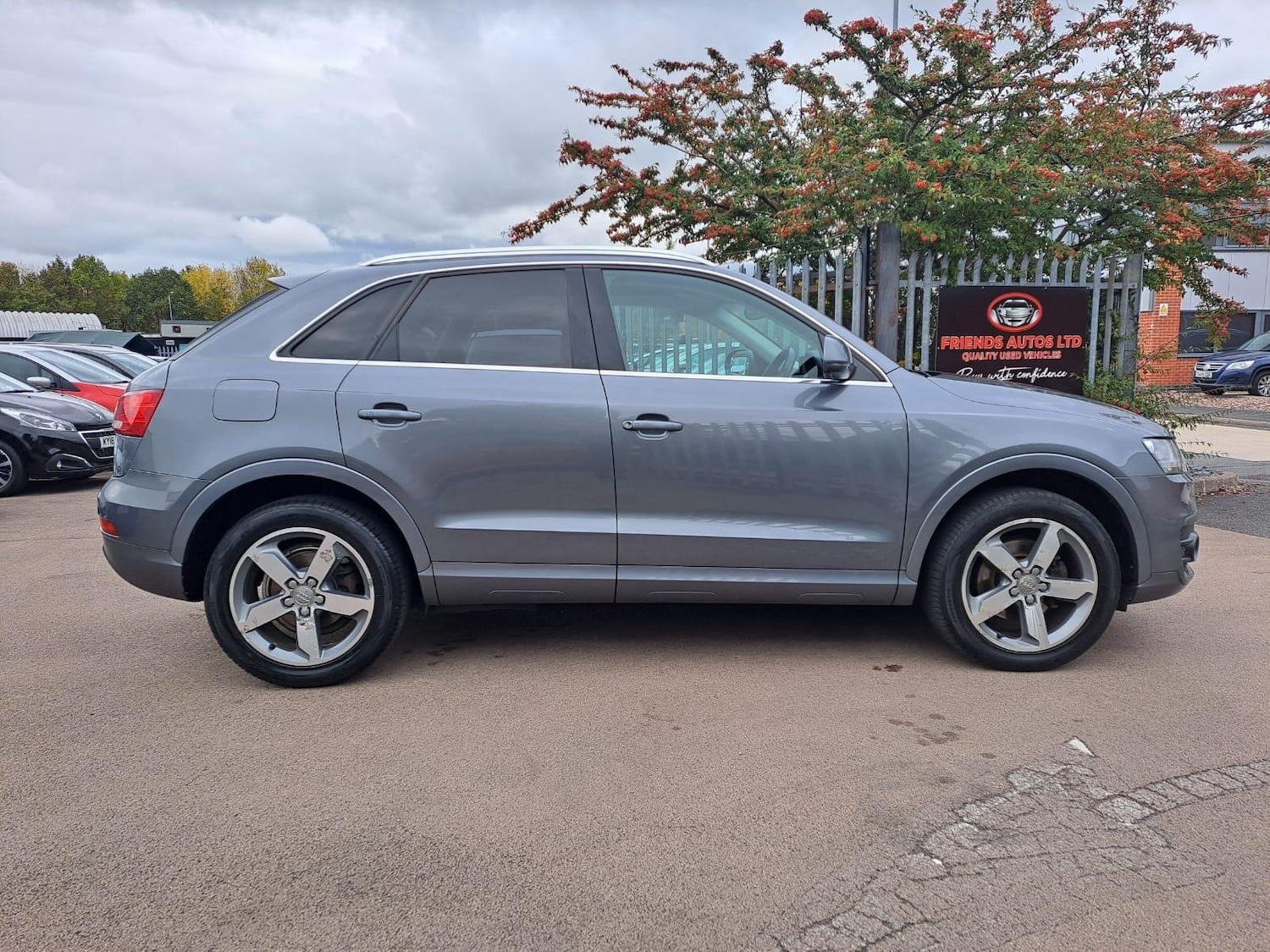 Used Audi Q3 2013 for sale - 76337155: Photo 3