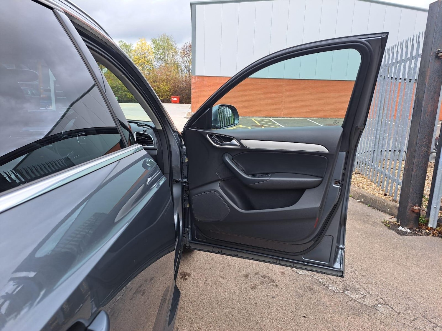 Used Audi Q3 2013 for sale - 76337155: Photo 48