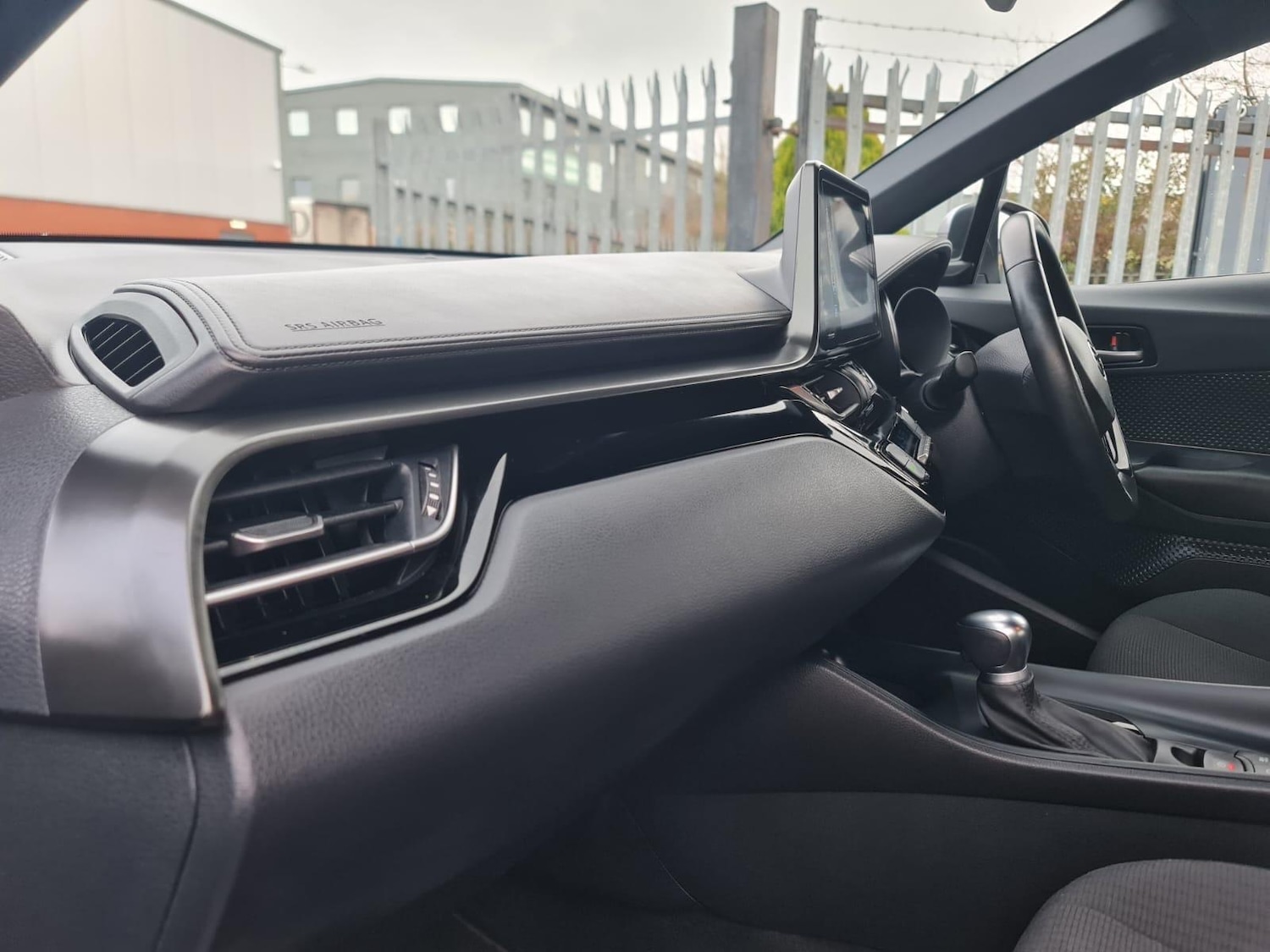 Used Toyota C-HR for sale - 76995161: Photo 15