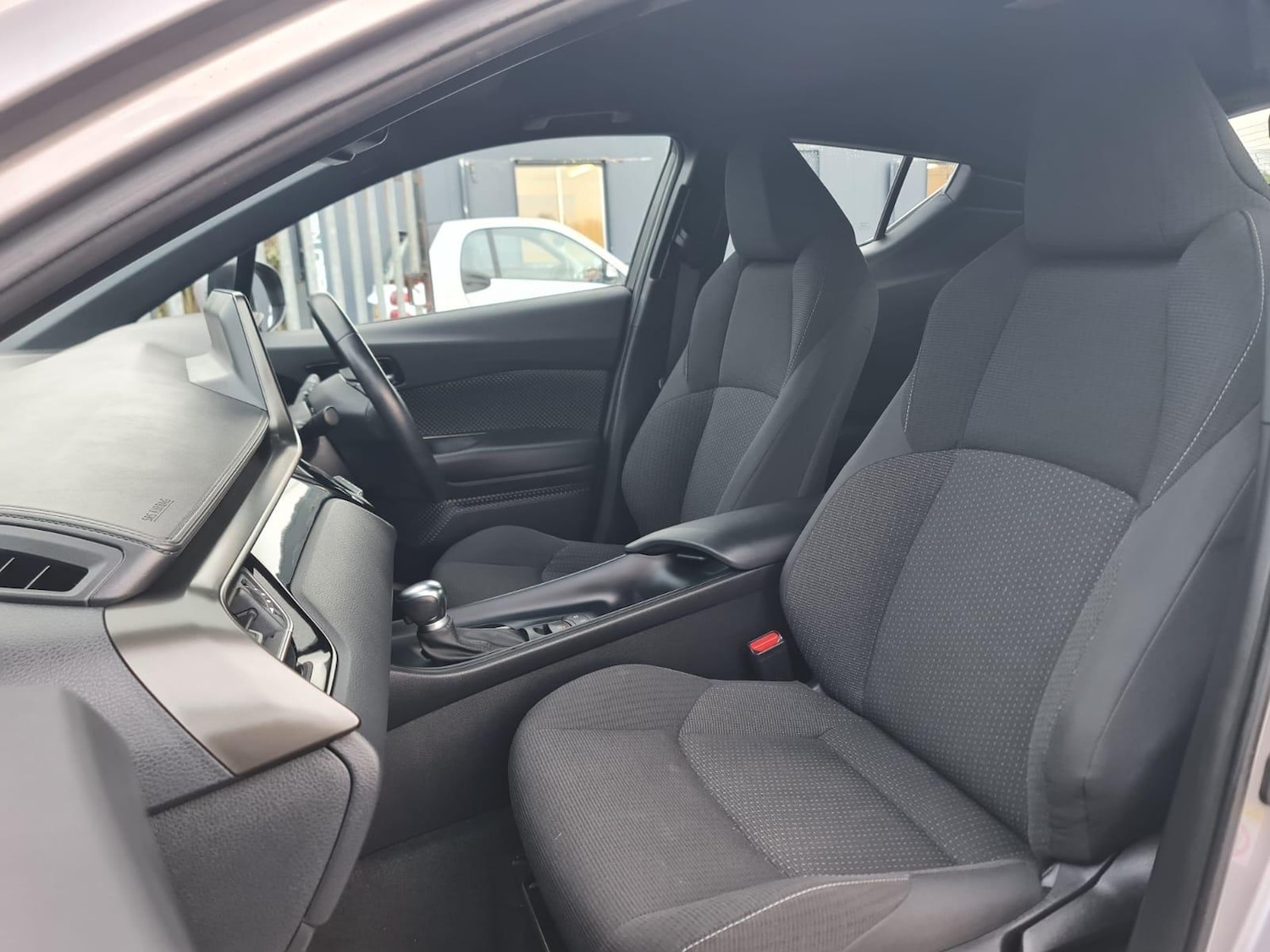 Used Toyota C-HR for sale - 76995161: Photo 17