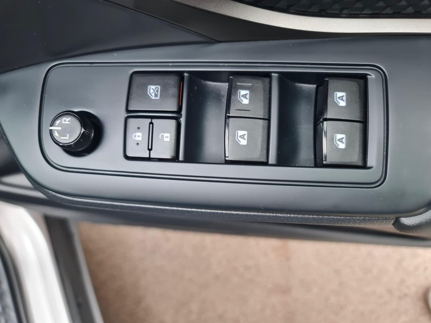 Used Toyota C-HR for sale - 76995161: Photo 62