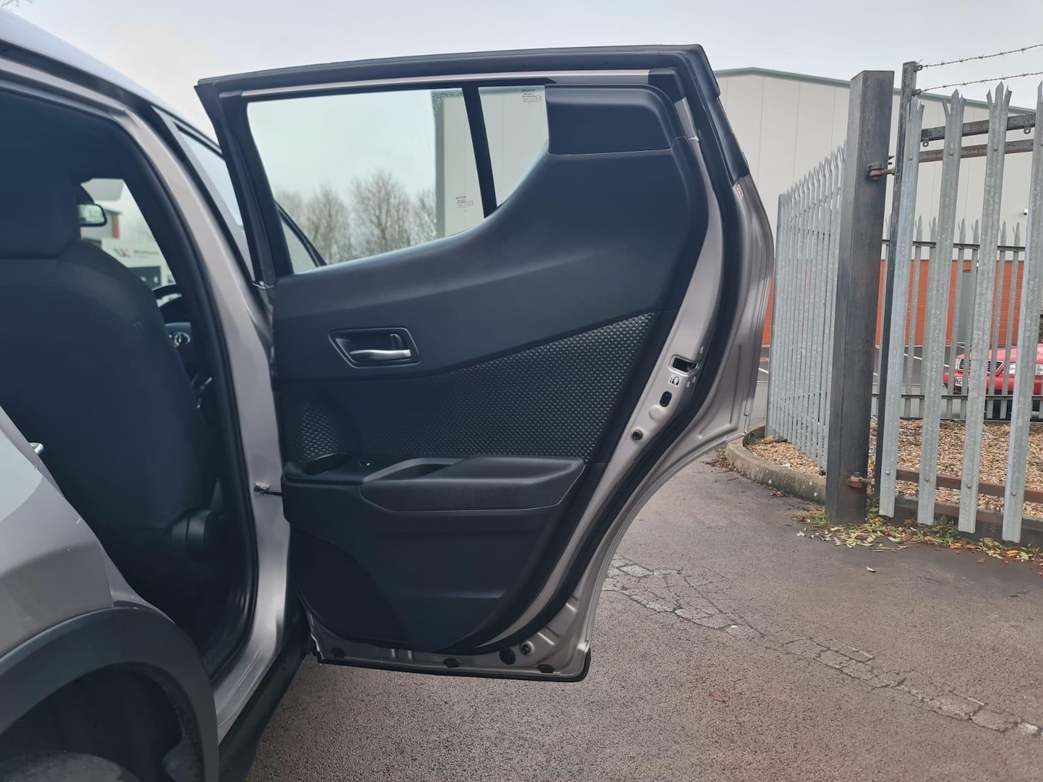 Used Toyota C-HR for sale - 76995161: Photo 63