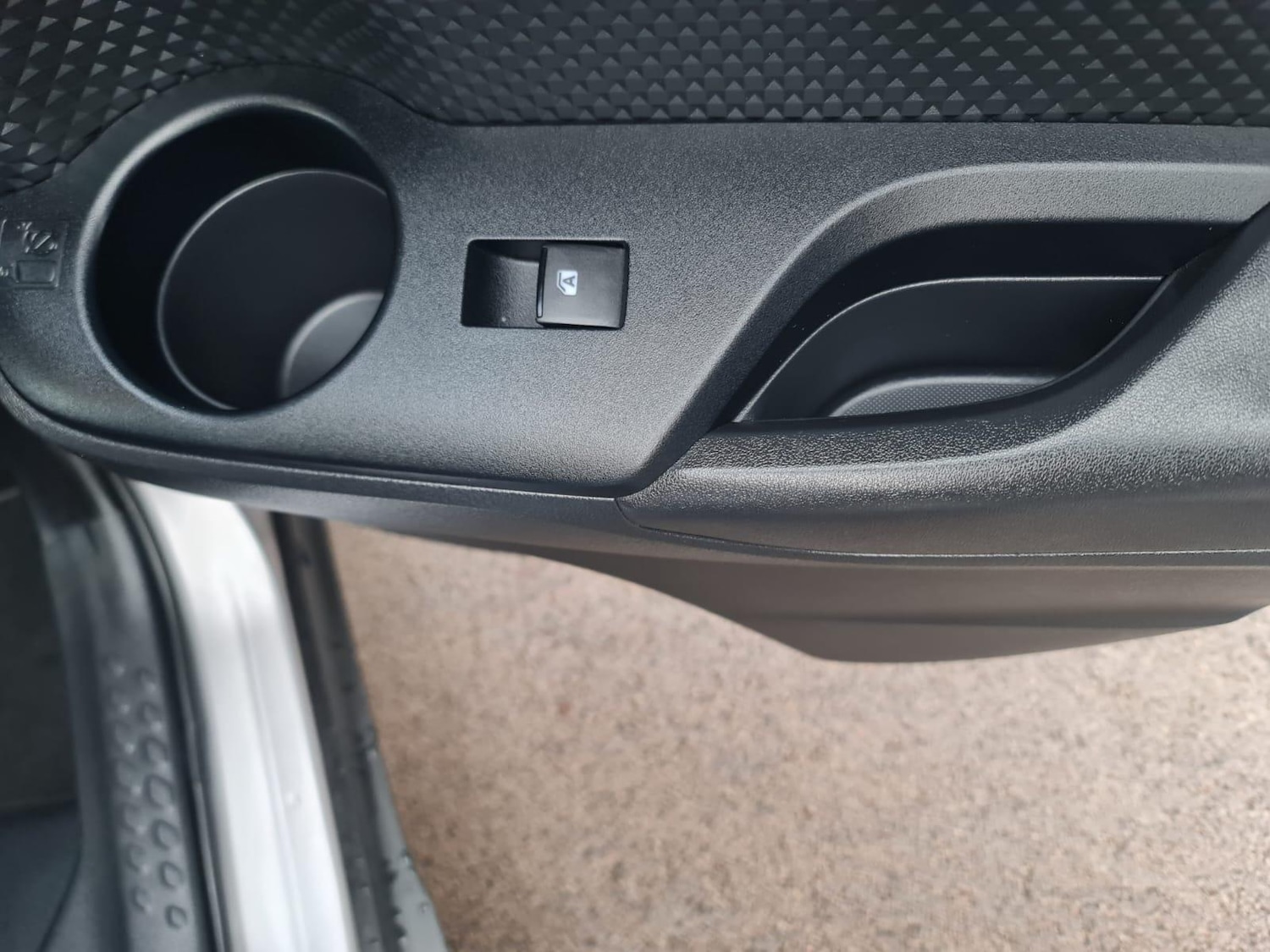 Used Toyota C-HR for sale - 76995161: Photo 64