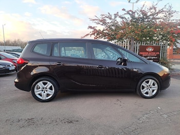 Used Vauxhall Zafira Tourer 2015 for sale - 76942364: Photo