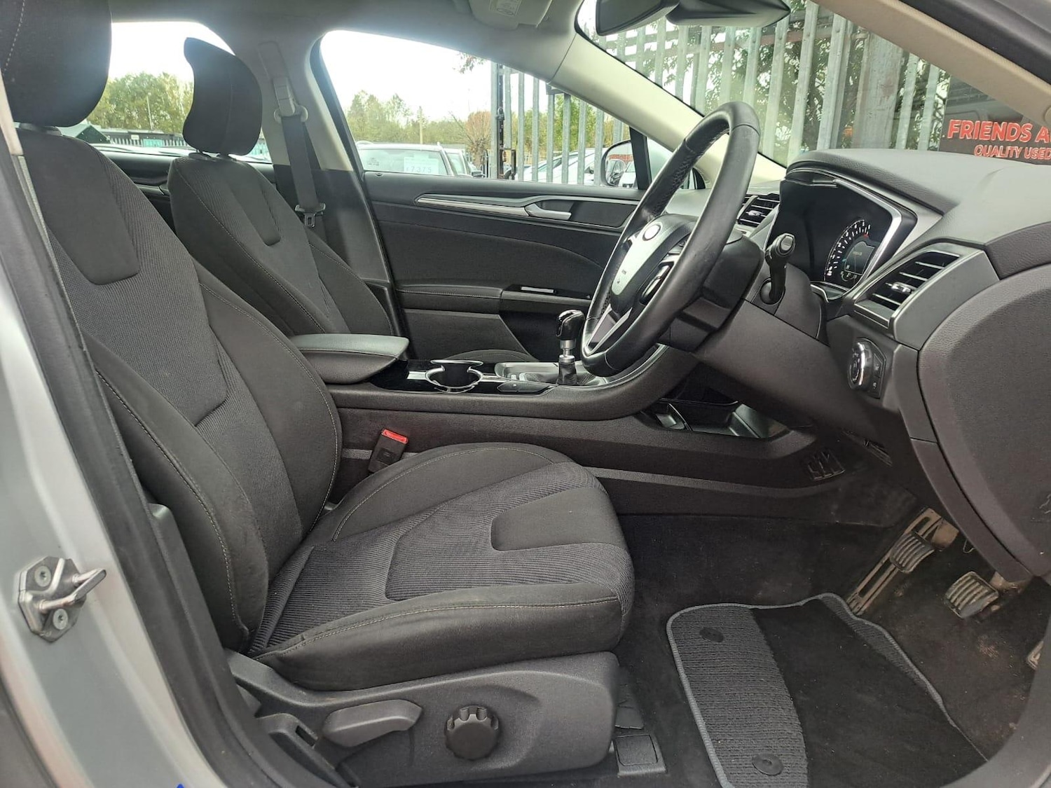 Used Ford Mondeo 2015 for sale - 76832929: Photo 10