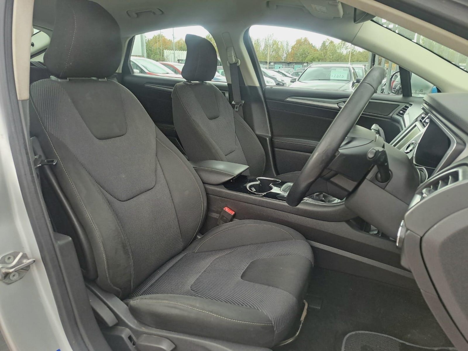 Used Ford Mondeo 2015 for sale - 76832929: Photo 11