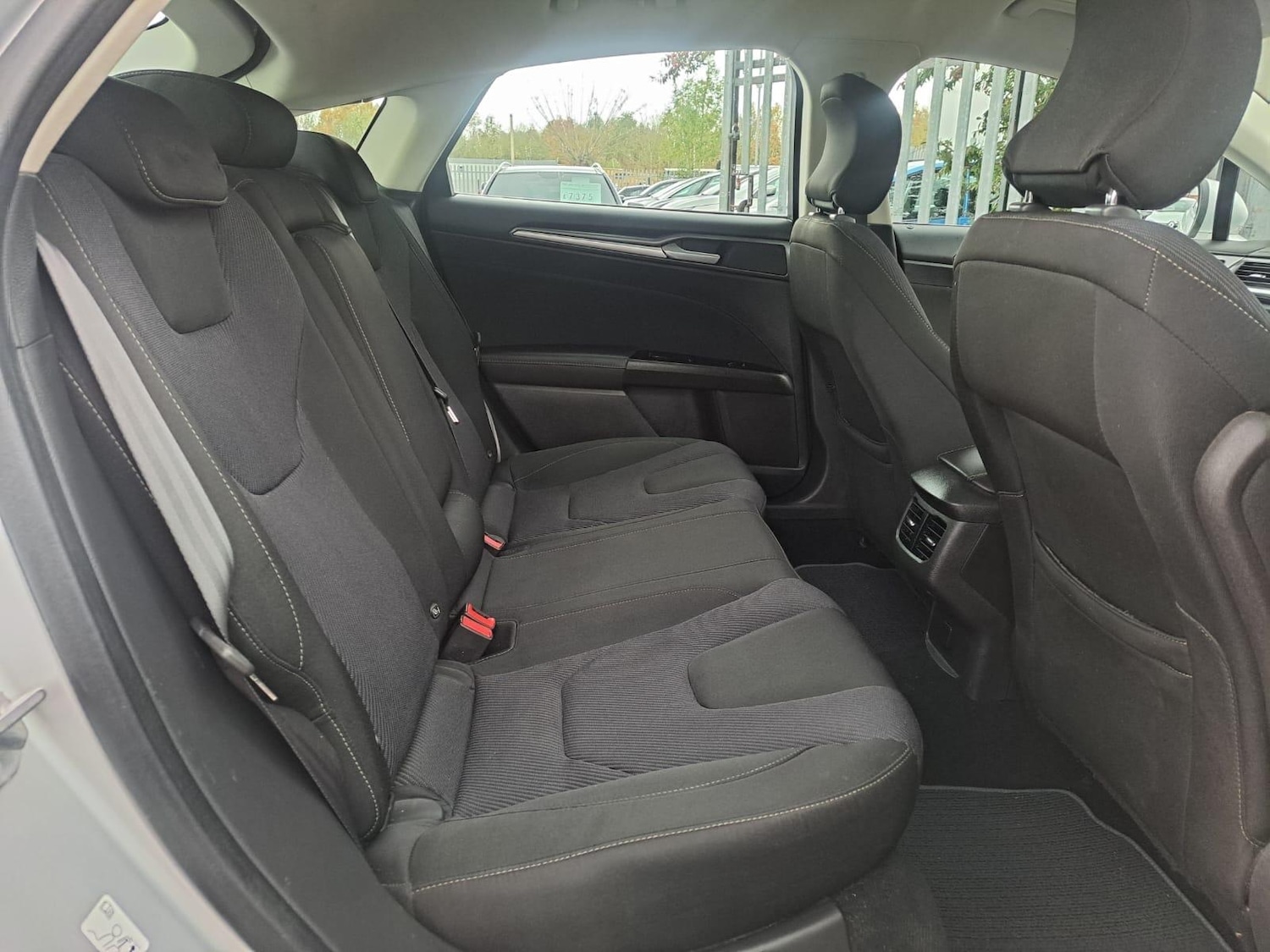 Used Ford Mondeo 2015 for sale - 76832929: Photo 12