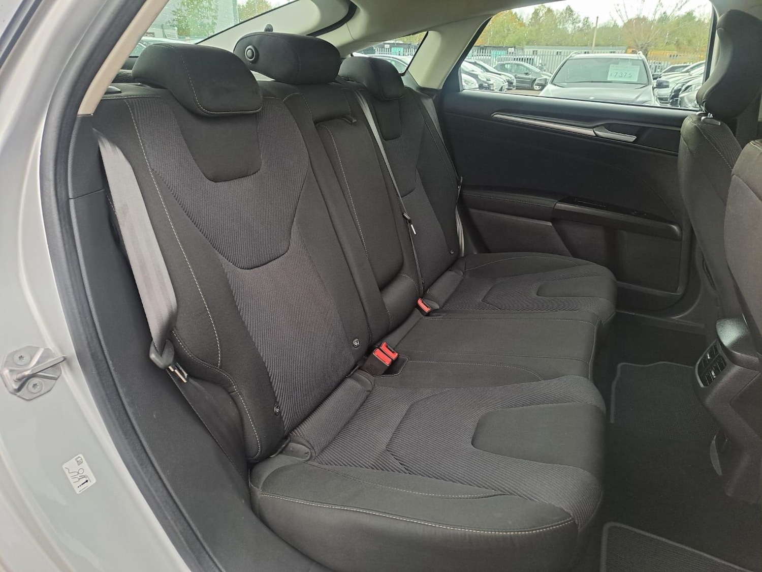 Used Ford Mondeo 2015 for sale - 76832929: Photo 13