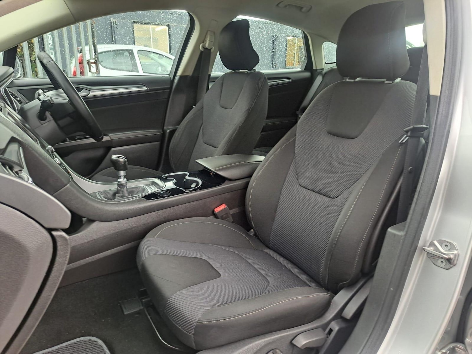 Used Ford Mondeo 2015 for sale - 76832929: Photo 18