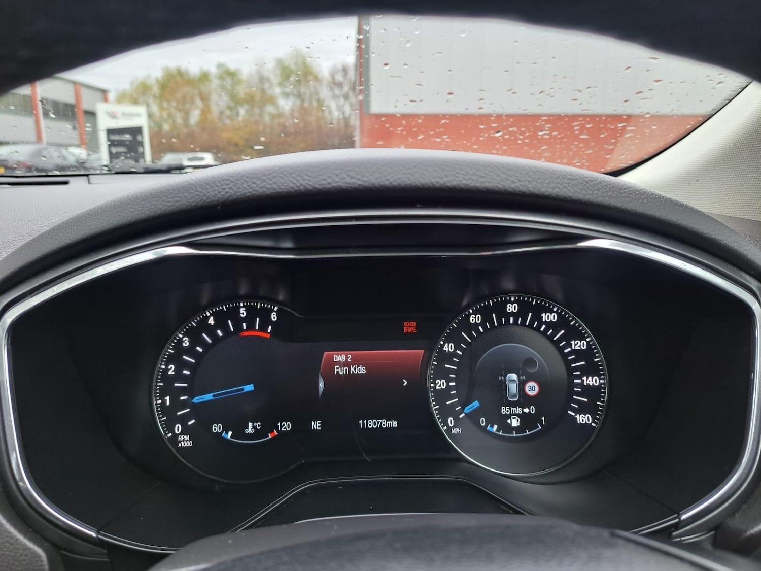 Used Ford Mondeo 2015 for sale - 76832929: Photo 28