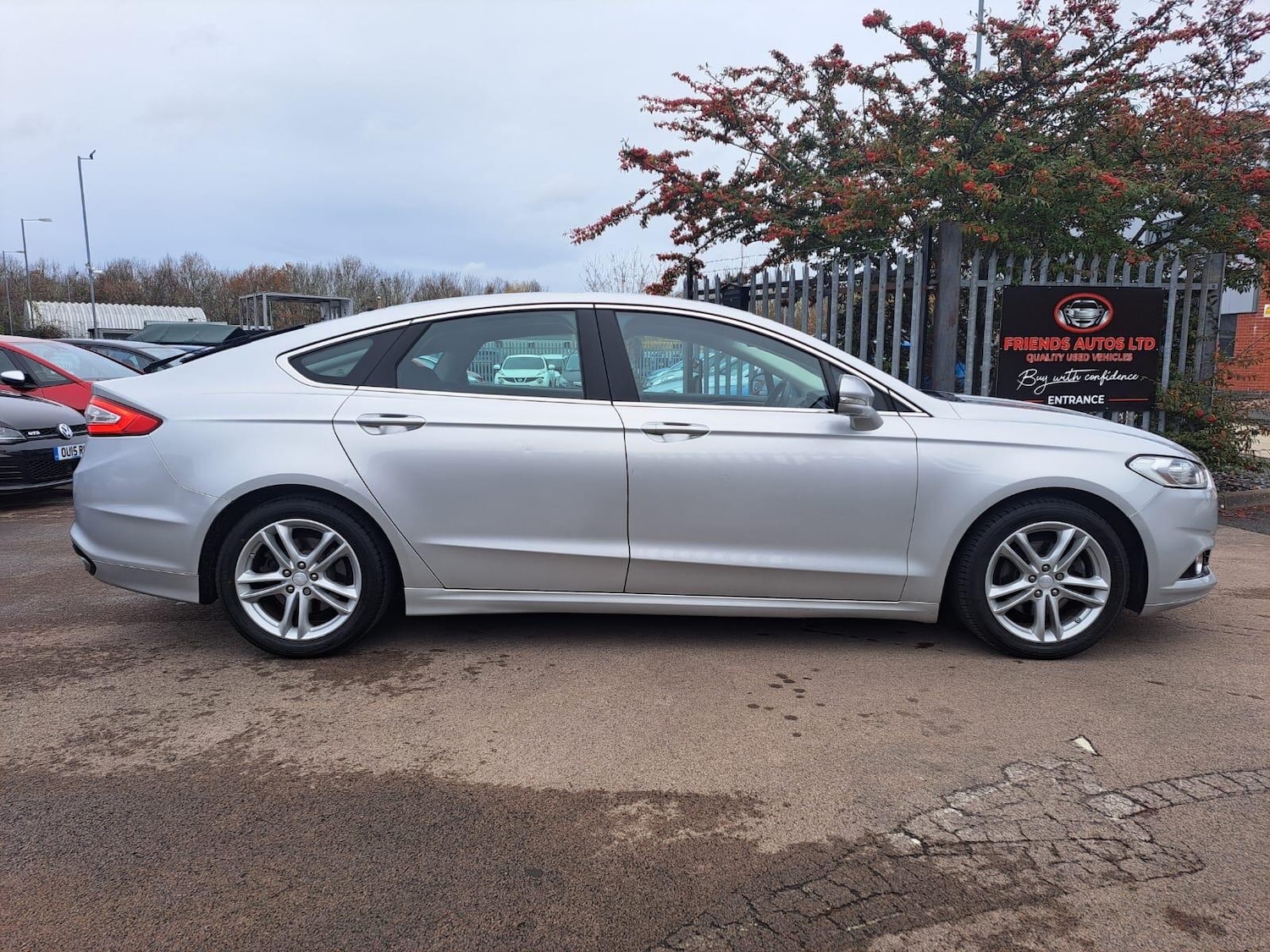 Used Ford Mondeo 2015 for sale - 76832929: Photo 3