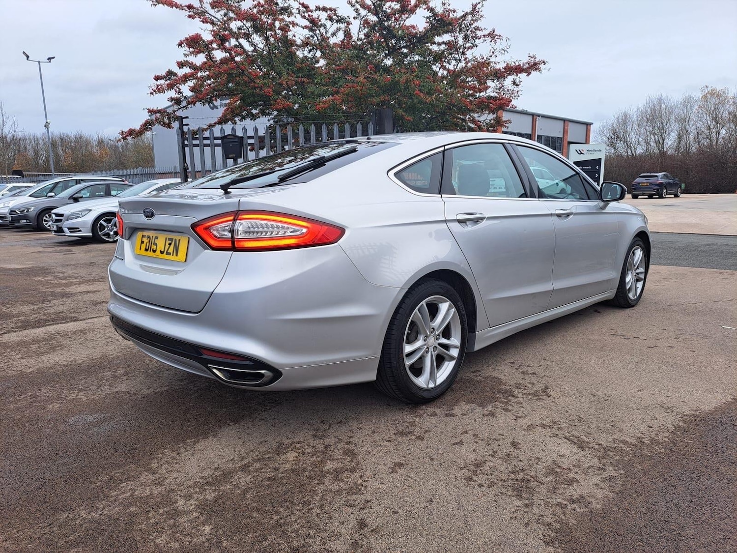 Used Ford Mondeo 2015 for sale - 76832929: Photo 4