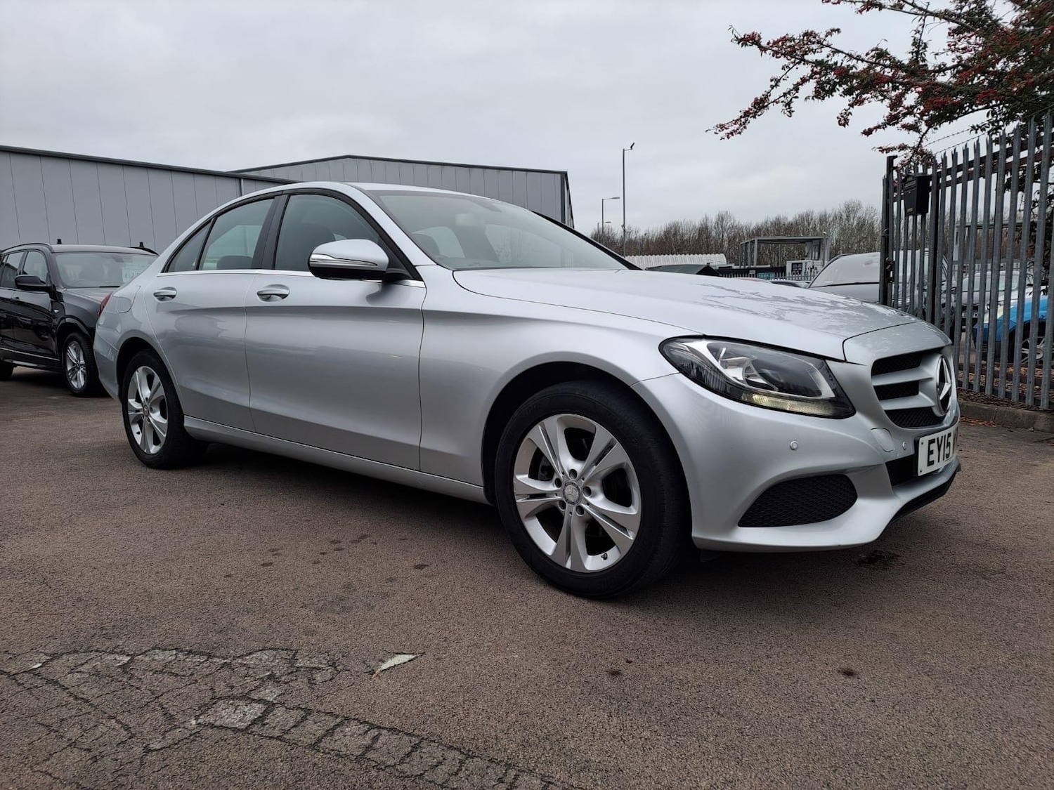 Used Mercedes-Benz C Class 2015 for sale - 77057543: Photo 1