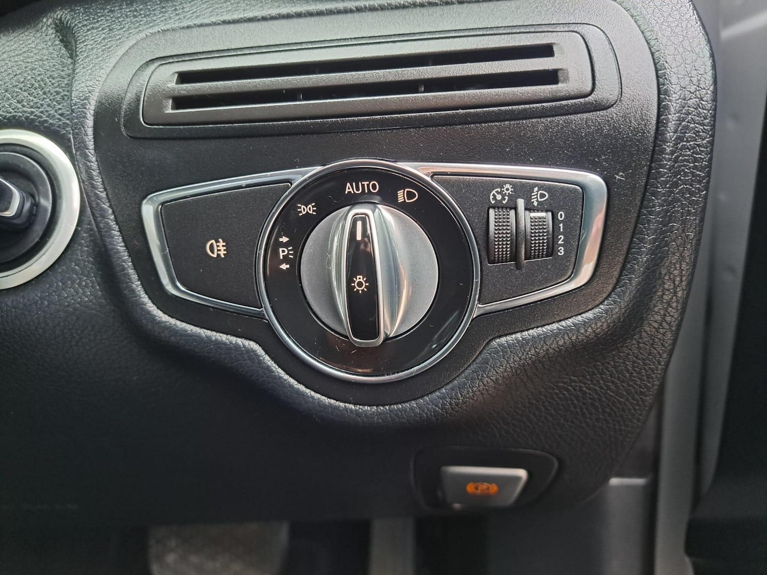 Used Mercedes-Benz C Class 2015 for sale - 77057543: Photo 56