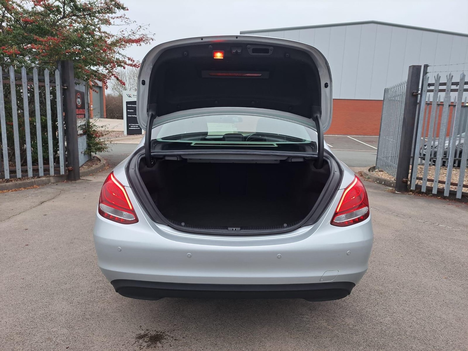 Used Mercedes-Benz C Class 2015 for sale - 77057543: Photo 64