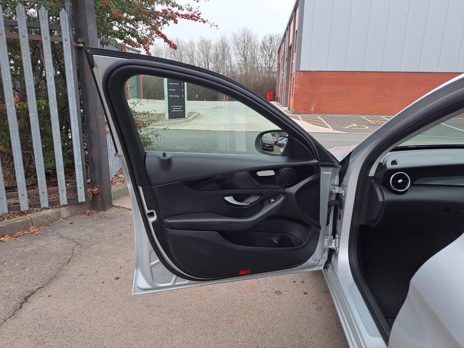 Used Mercedes-Benz C Class 2015 for sale - 77057543: Photo 68