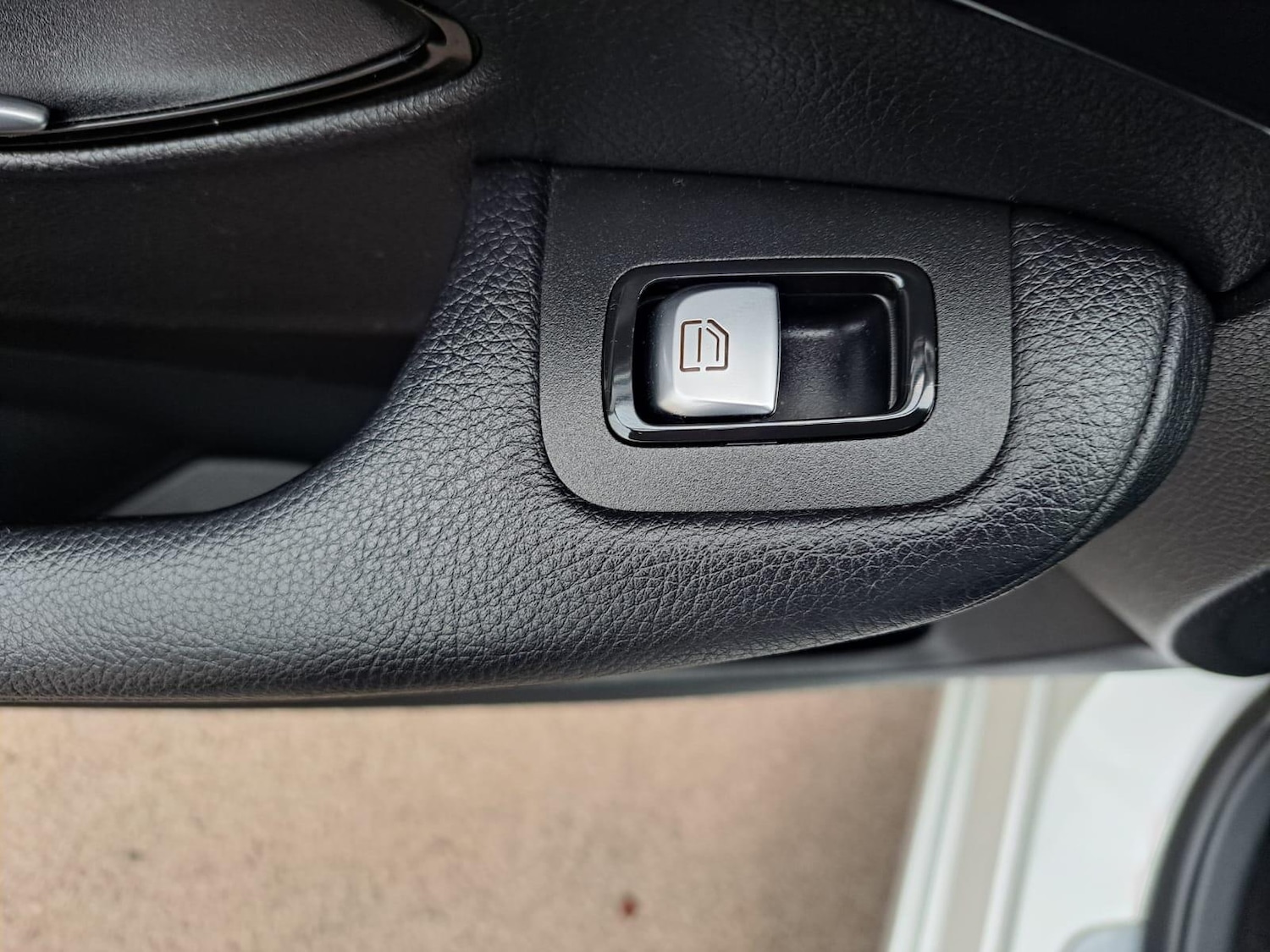 Used Mercedes-Benz C Class 2015 for sale - 77057543: Photo 70