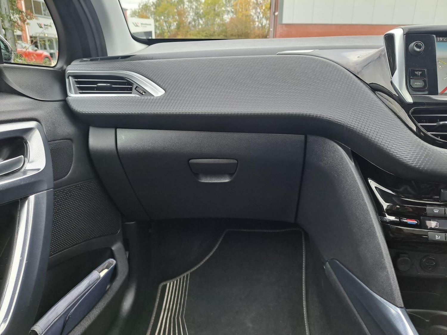 Used Peugeot 2008 2013 for sale - 76371542: Photo 41