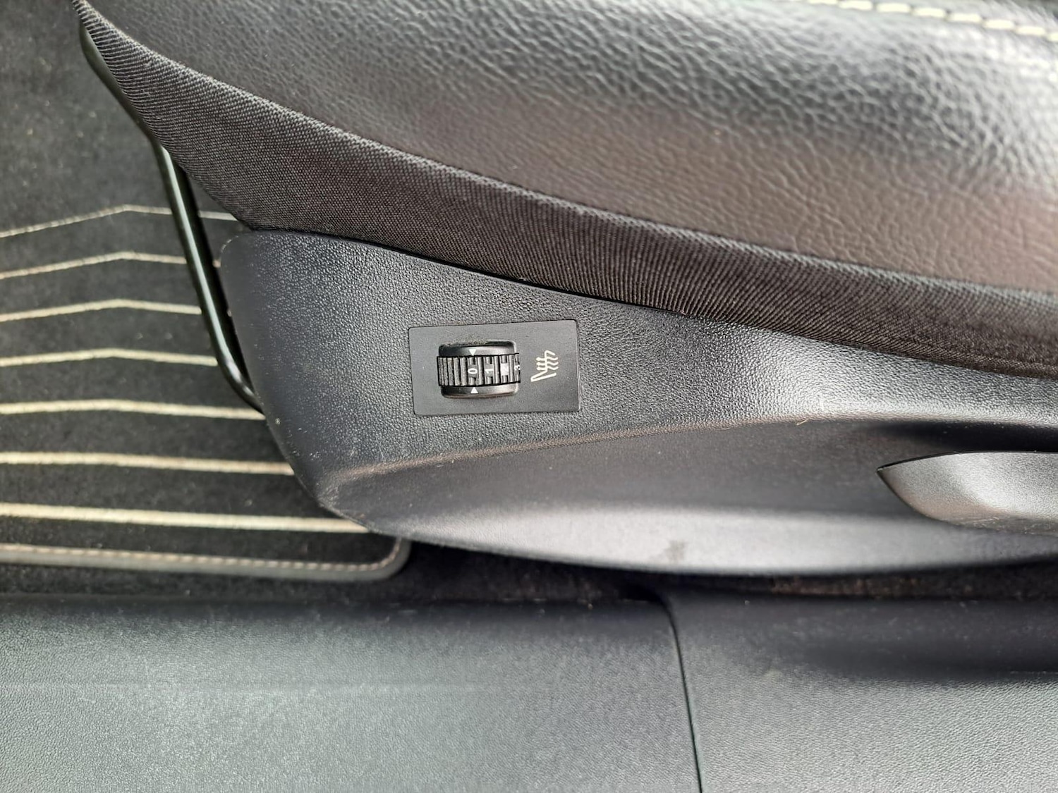 Used Peugeot 2008 2013 for sale - 76371542: Photo 55