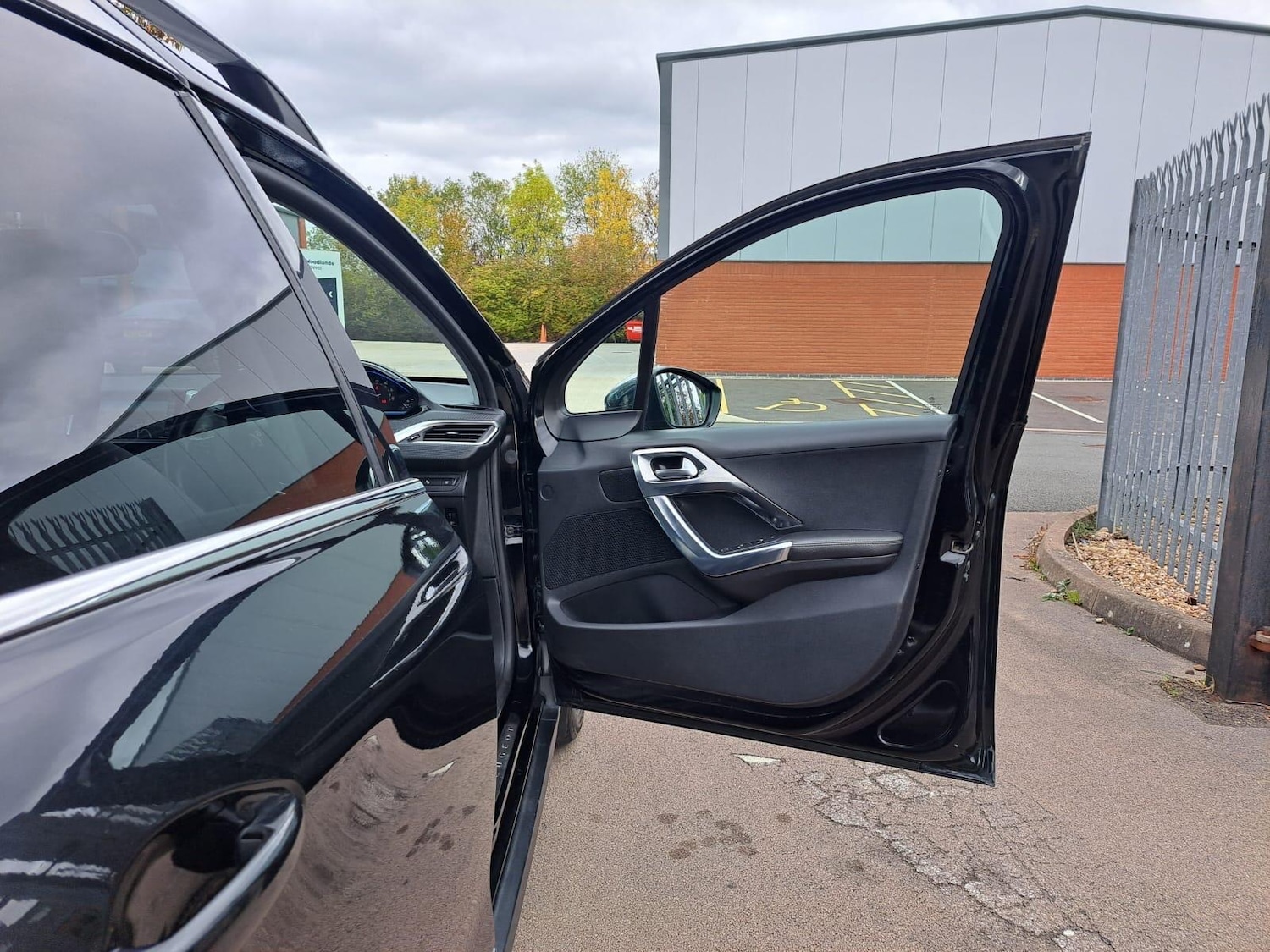 Used Peugeot 2008 2013 for sale - 76371542: Photo 64