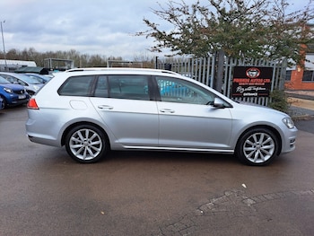 Used Volkswagen Golf 2017 for sale - 77320854: Photo
