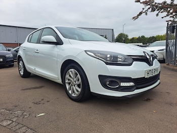 Used Renault Megane 2015 for sale - 76990335: Photo