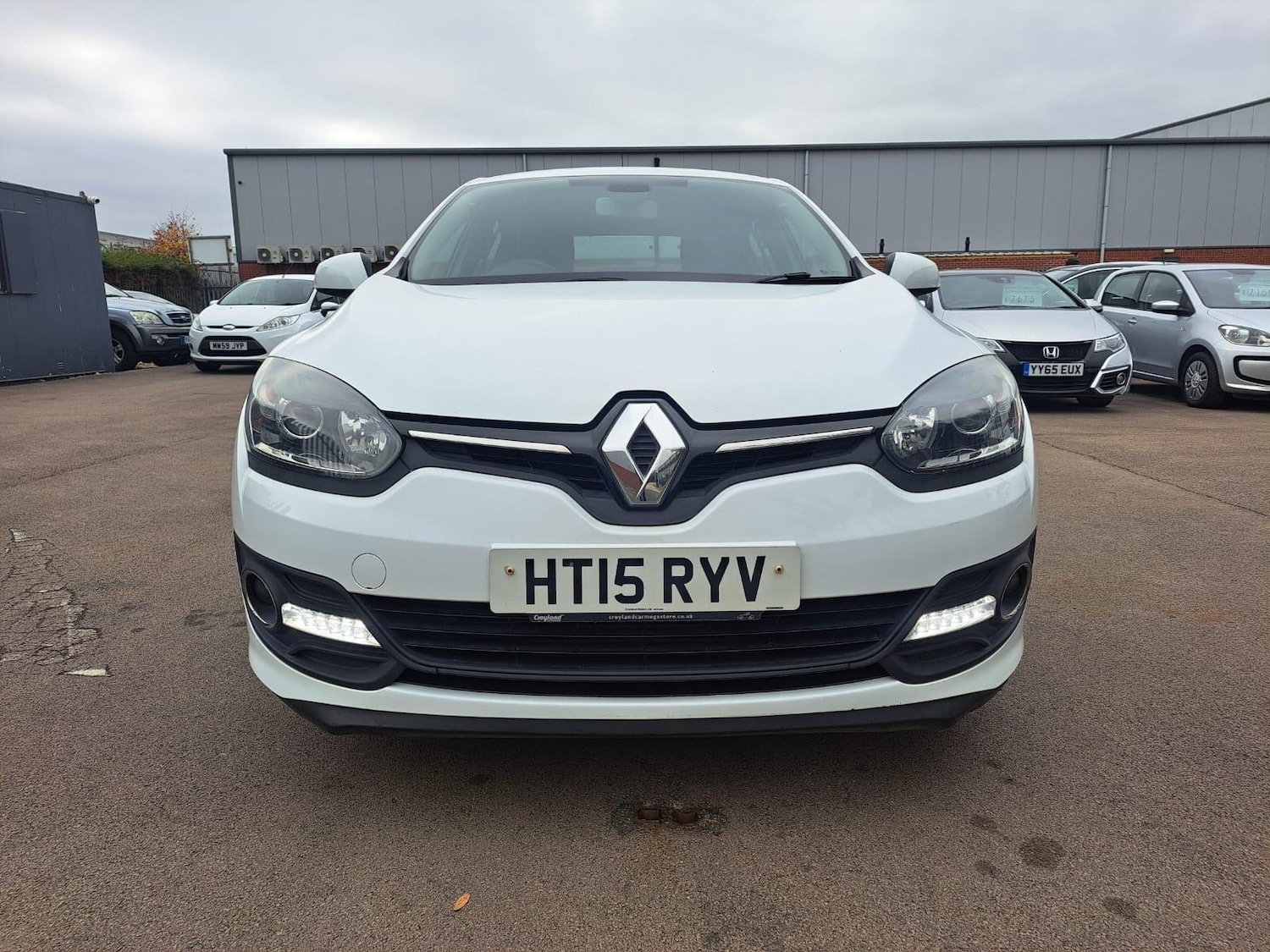 Used Renault Megane 2015 for sale - 76990335: Photo 2