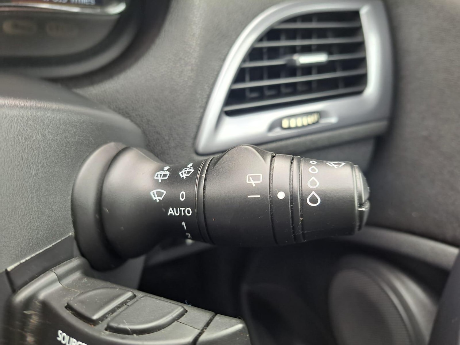 Used Renault Megane 2015 for sale - 76990335: Photo 27