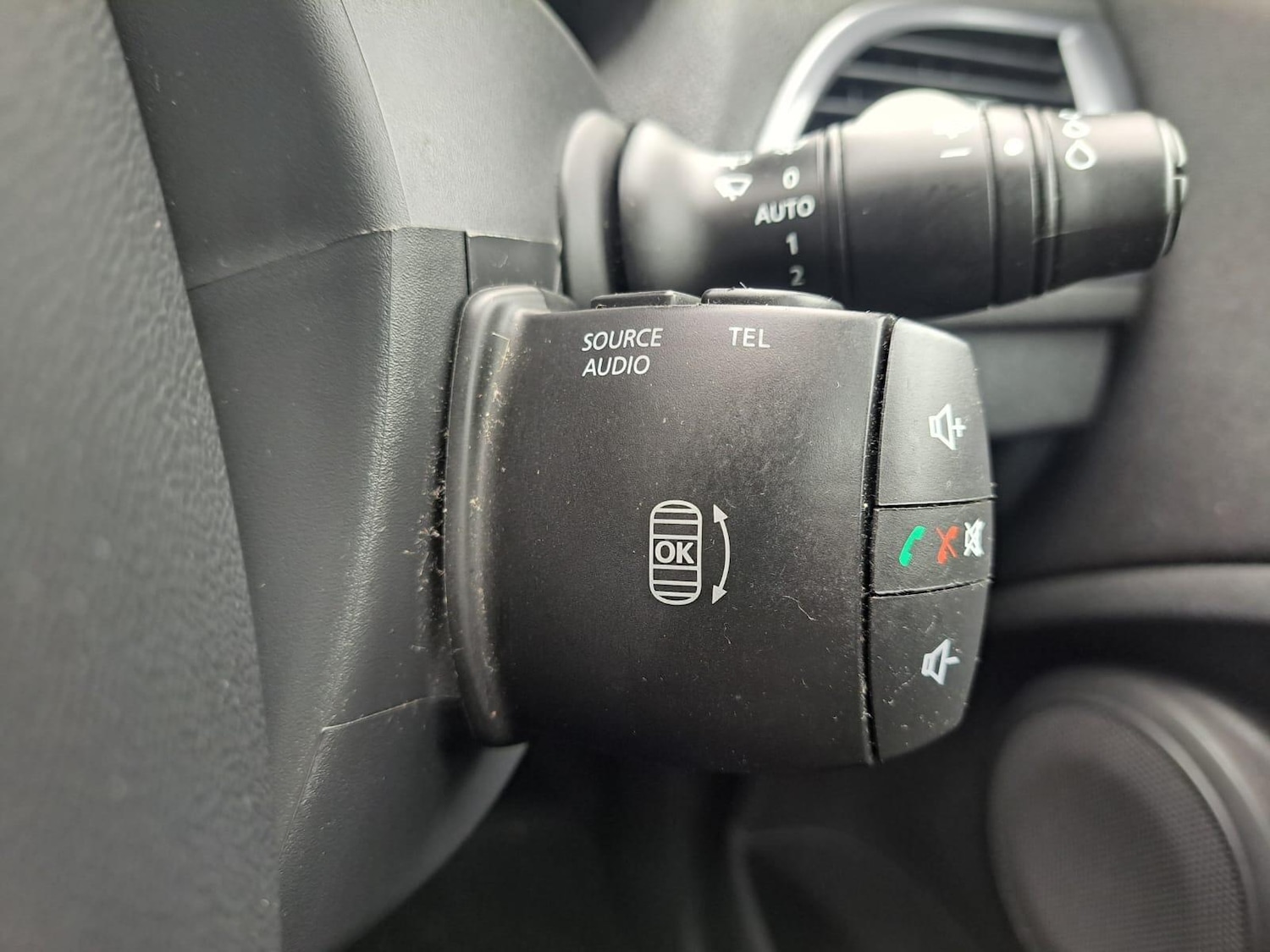 Used Renault Megane 2015 for sale - 76990335: Photo 28