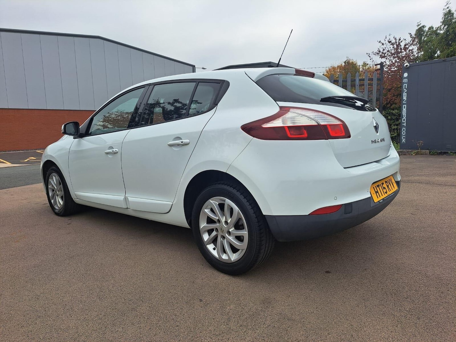 Used Renault Megane 2015 for sale - 76990335: Photo 6