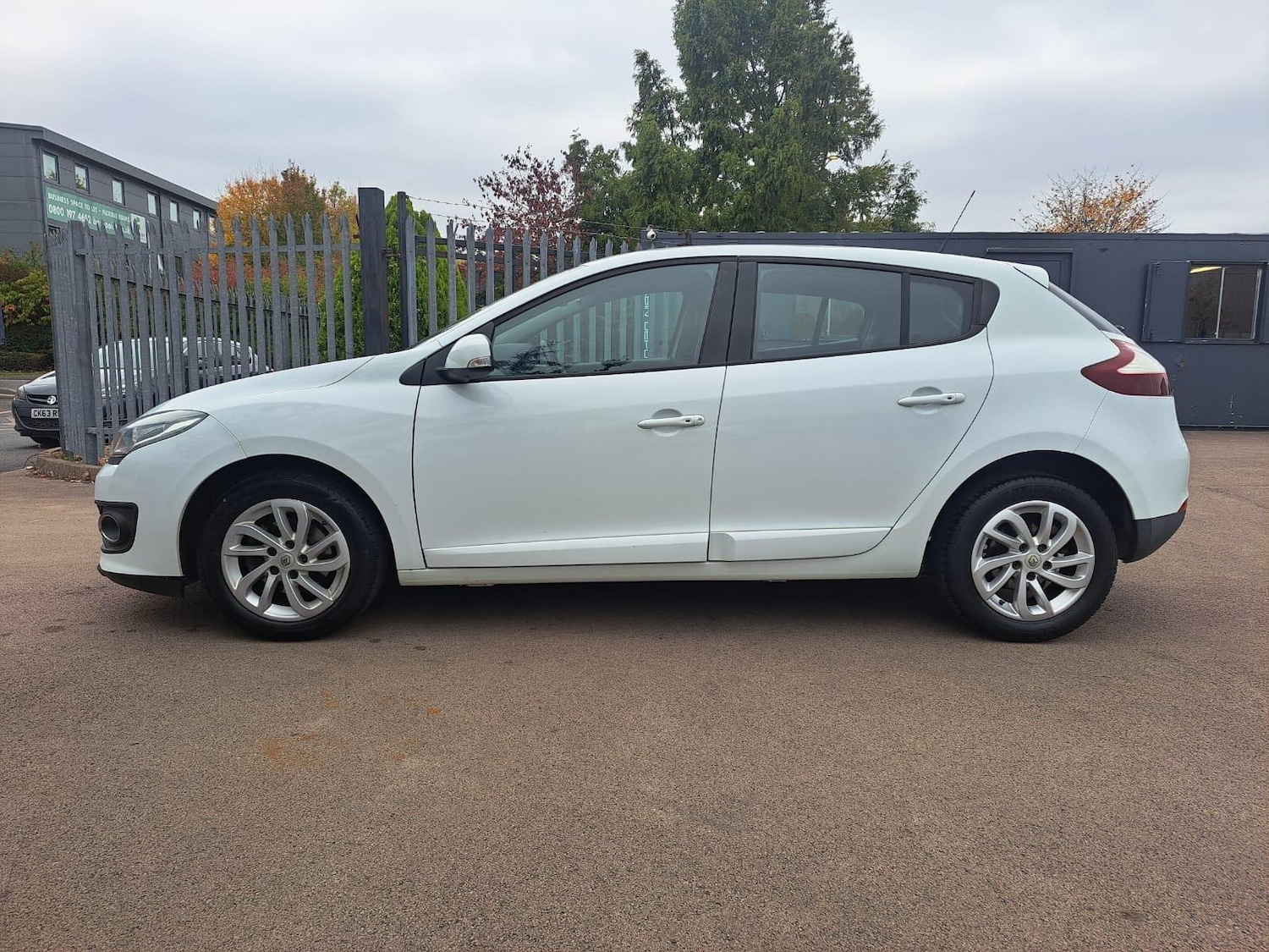 Used Renault Megane 2015 for sale - 76990335: Photo 7