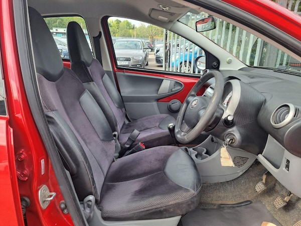 Used Toyota AYGO 2011 for sale - 76084270: Photo 10