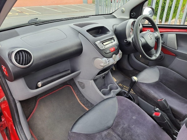 Used Toyota AYGO 2011 for sale - 76084270: Photo 16