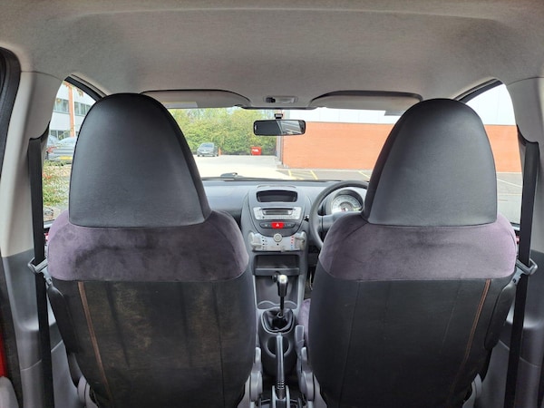 Used Toyota AYGO 2011 for sale - 76084270: Photo 24