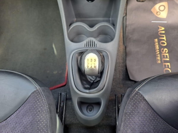 Used Toyota AYGO 2011 for sale - 76084270: Photo 30