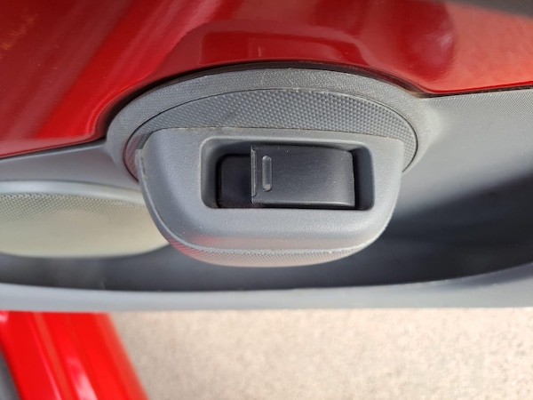 Used Toyota AYGO 2011 for sale - 76084270: Photo 32